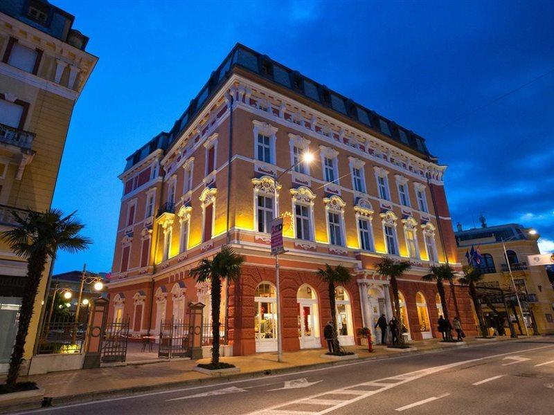 Hotel Continental 오파티아 외부 사진